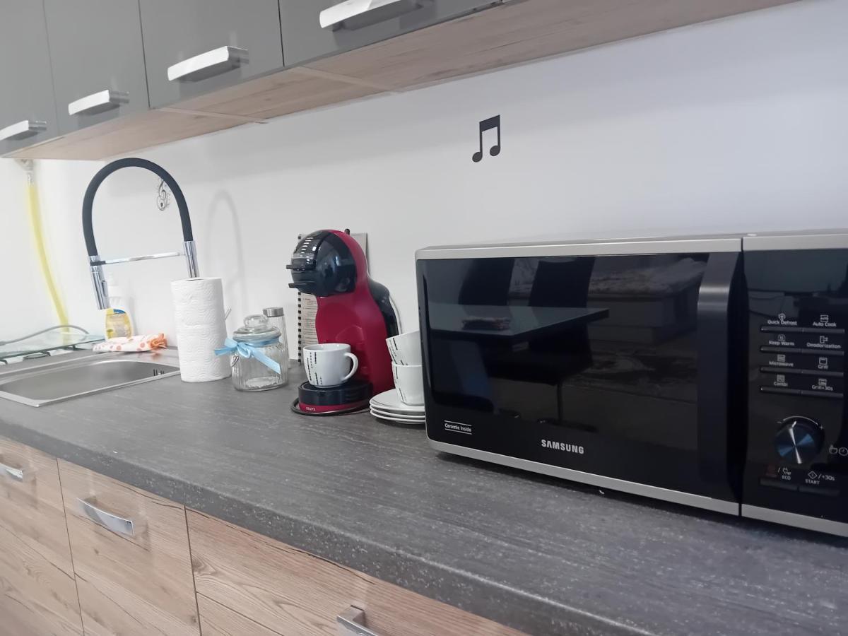 Hangjegy Apartman 德布勒森 外观 照片